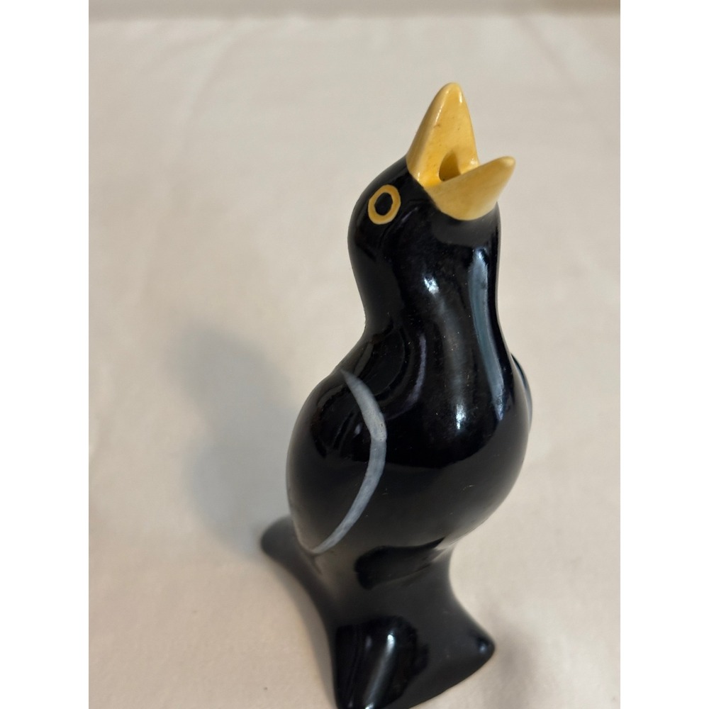 Pfaltzgraff Ceramic Blackbird Pie Bird Funnel Steam Vent Black Yellow Beak